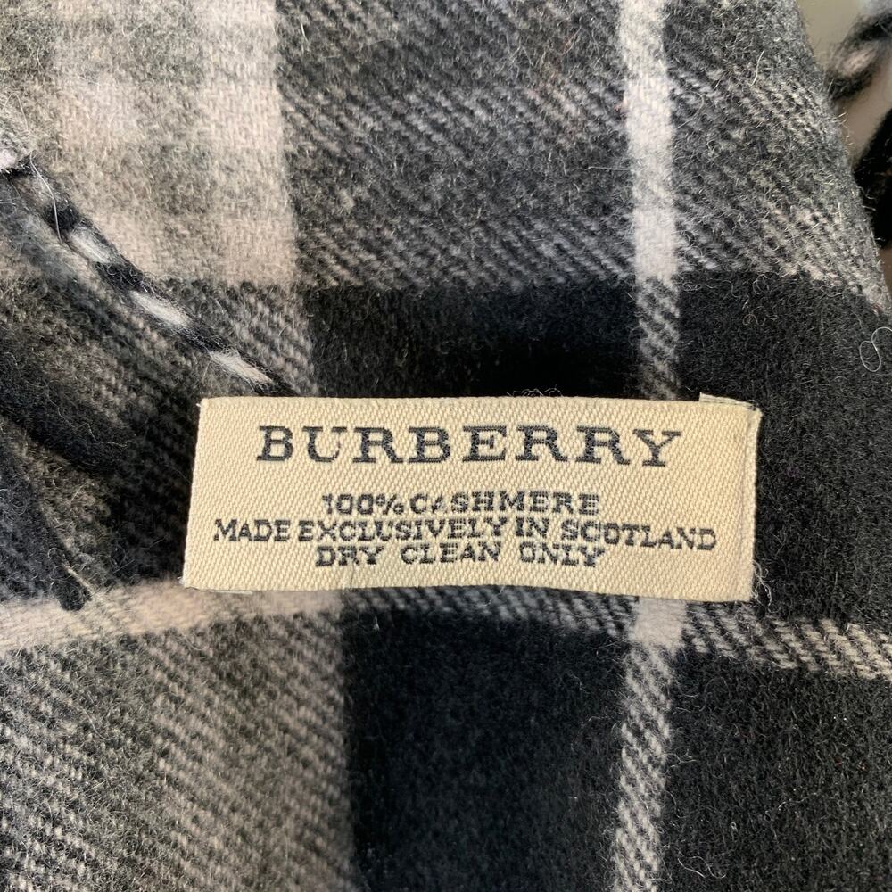 BURBERRY Black Grey Plaid Cashmere Fringe Trim Scarf - Picture 2 of 2